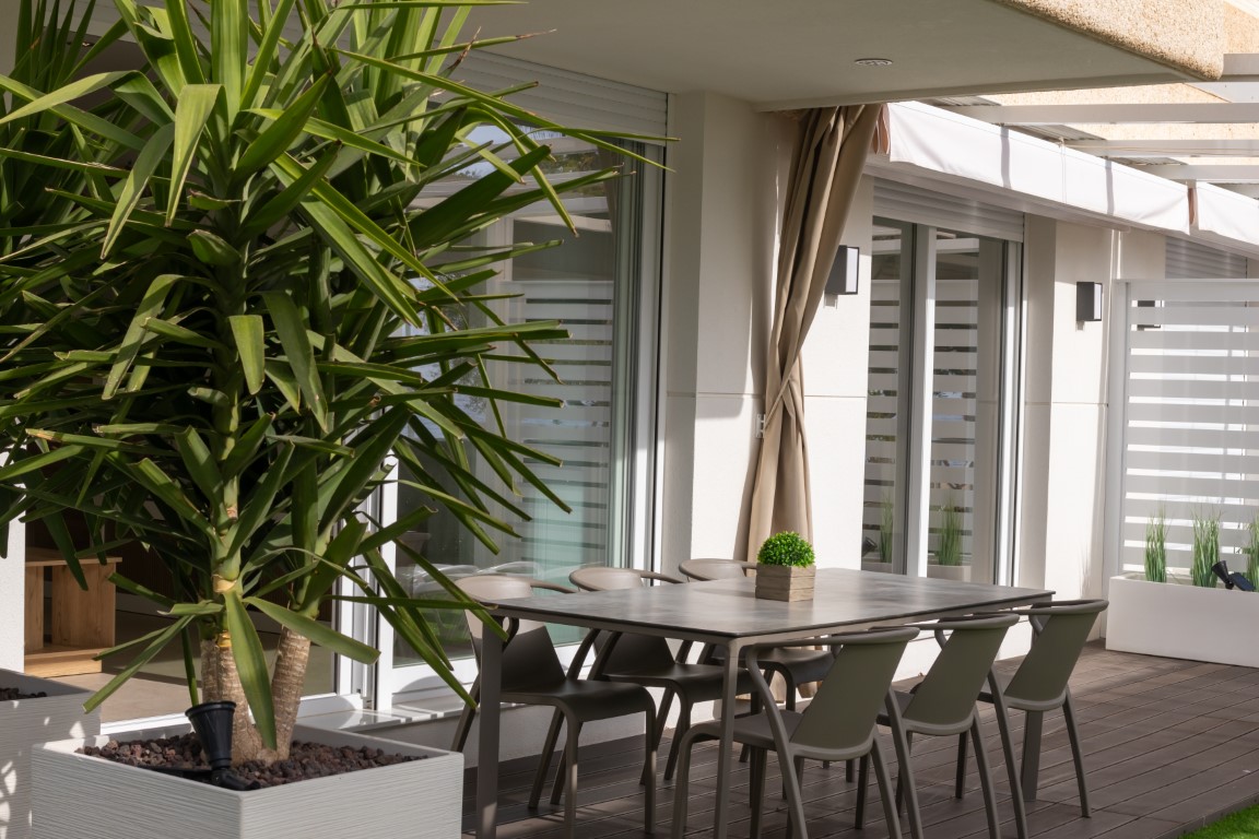Vivienda Senior Frente al Mar con Terraza Frontal, Apartamento C